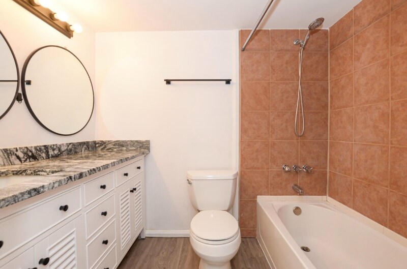 Building Photo - 800 NW Fork Rd