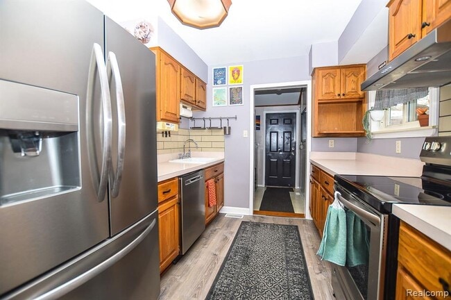 Building Photo - 630 Ardmore Dr