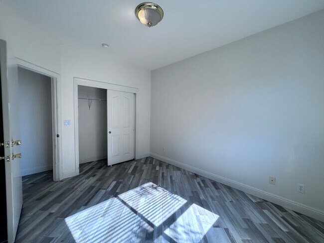 Building Photo - Beautiful Four Bedroom Home in Sacramento