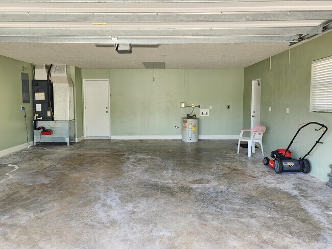 Building Photo - 1680 SE Minorca Ave