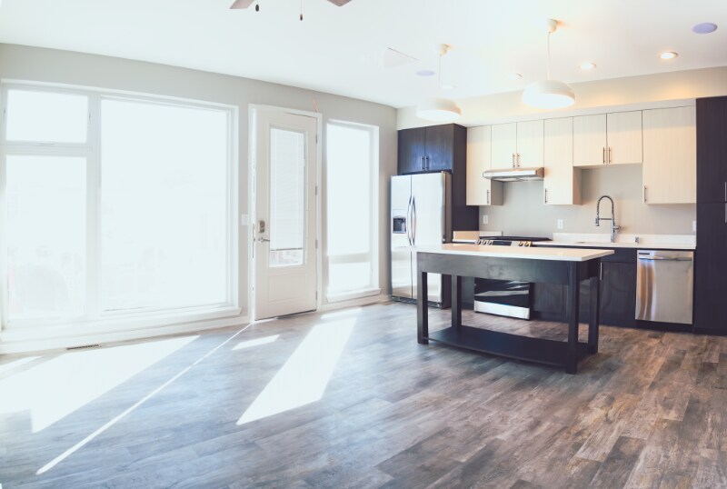 Building Photo - 2208 N Newhall St