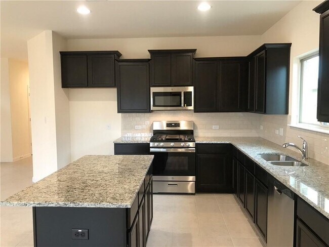 Building Photo - 308 Arabian Colt Dr