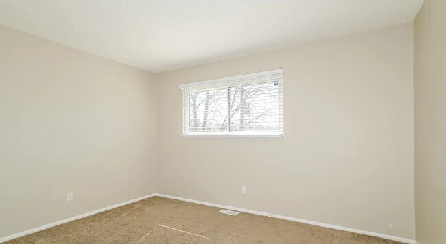 Building Photo - 5801 Sir Edward Ct