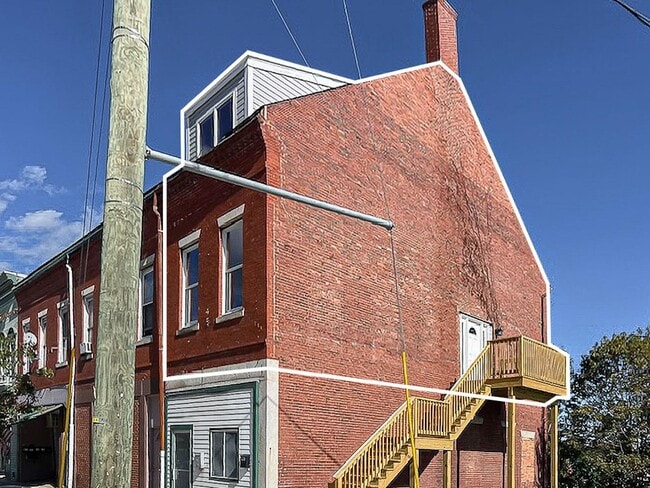 Primary Photo - 90 High St