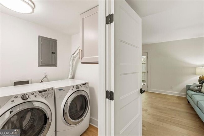 Building Photo - 72 Ivy Pkwy NE