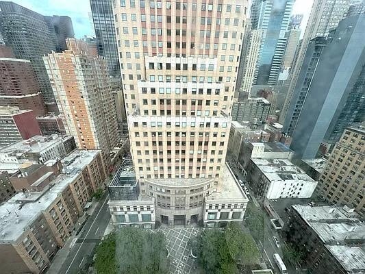 Building Photo - 350 W 50th St