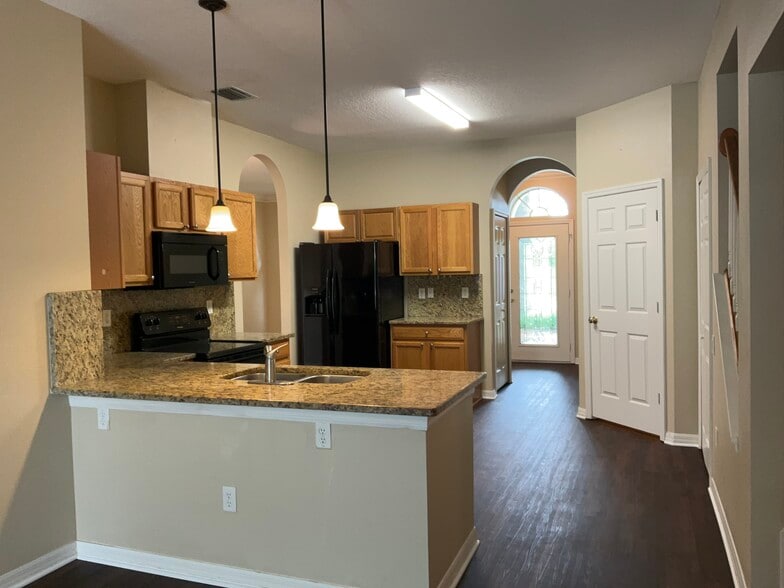 Building Photo - 19053 Tilobe Loop