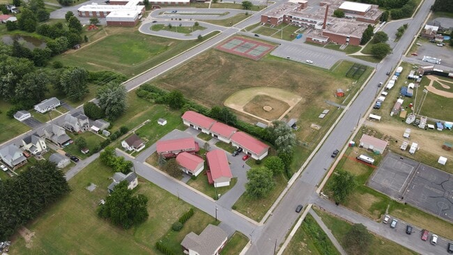 Building Photo - *** PENDING   APPLICATION ***