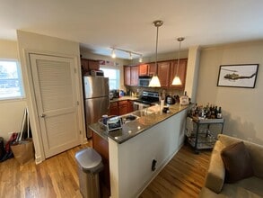 Building Photo - 48 Peachtree Ave NE