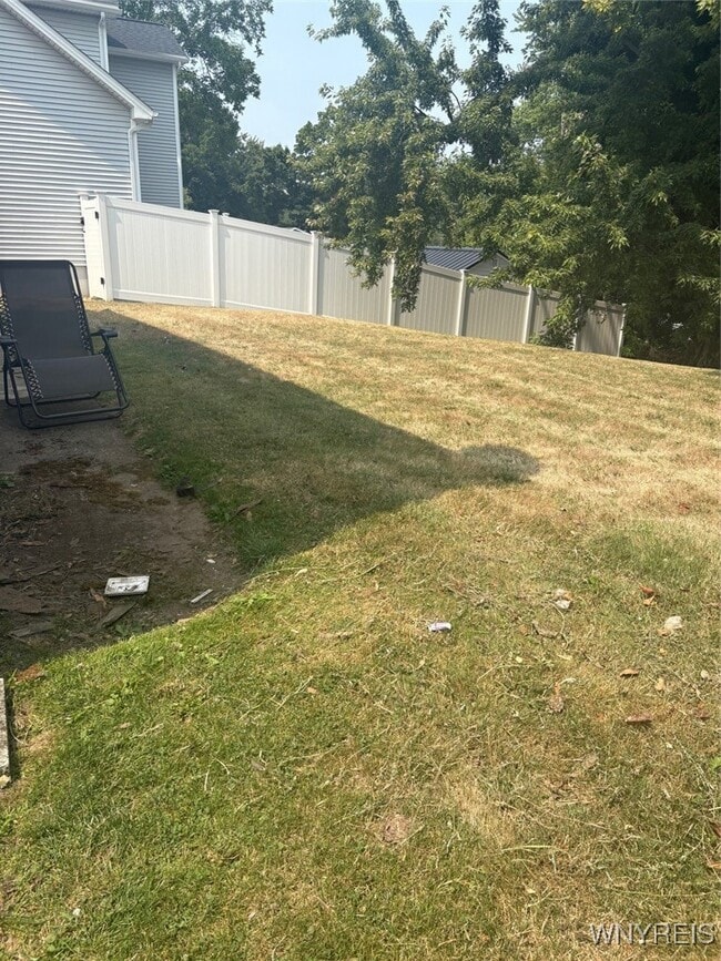 Building Photo - 482 Ridge St