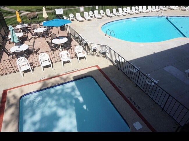 Building Photo - 7400 Grand Ave