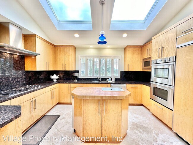 Building Photo - 3 br, 2.5 bath House - 4267 Sleeping India...