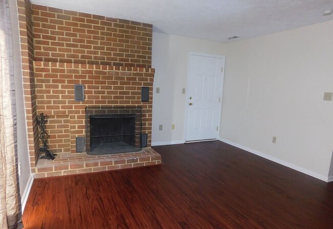 Primary Photo - 2 bedroom 2 full bathroom Condo- Governor ...