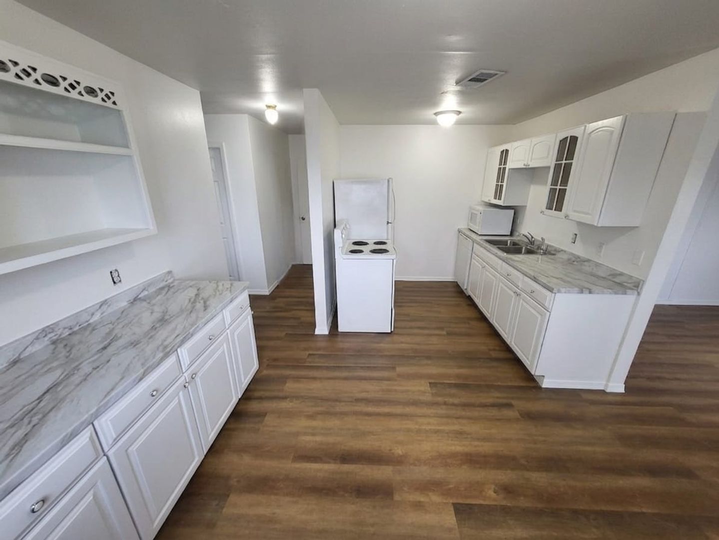 Building Photo - Charming 3BR/2BA House in Lehigh MOVE IN SPECIAL 50% OFF FIRST MONTH RENT!