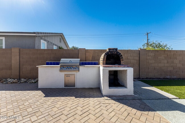 Building Photo - 11410 N 50th Ln