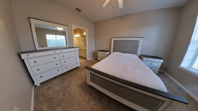 Building Photo - 11251 Campfield Dr