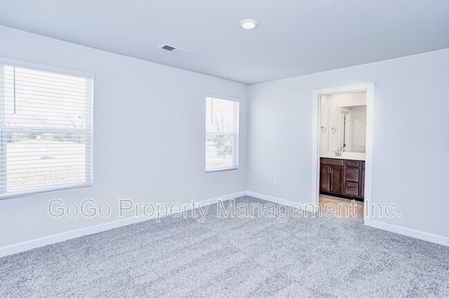 Building Photo - 126 Telford Dr