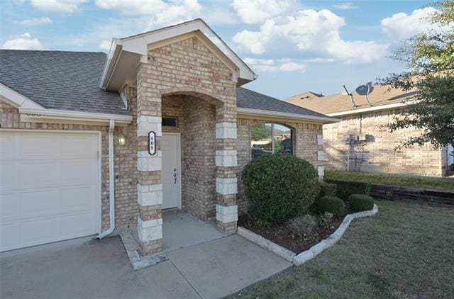 Building Photo - 808 Bahar Ct