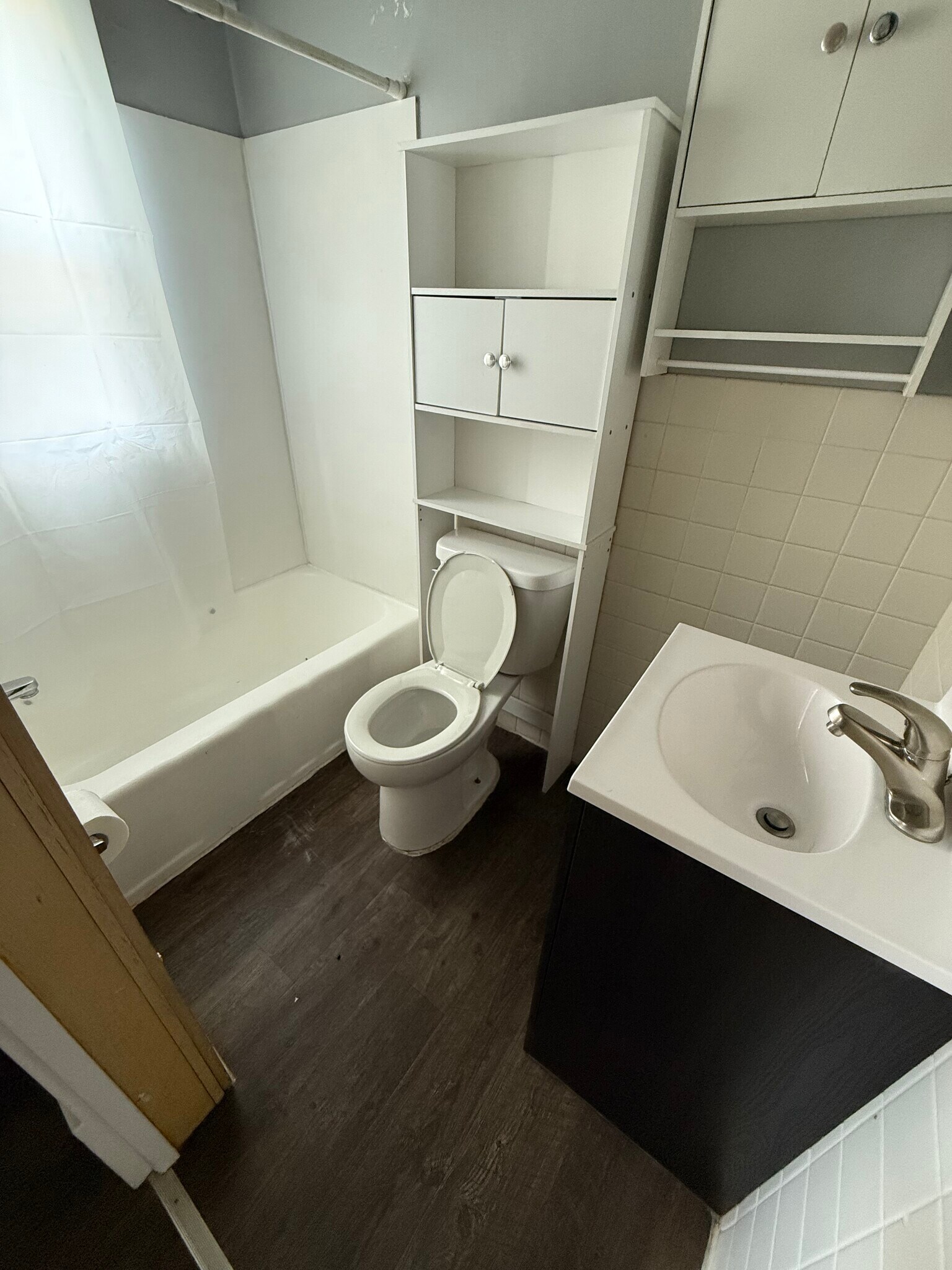 Building Photo - 1035 Durfee Ave