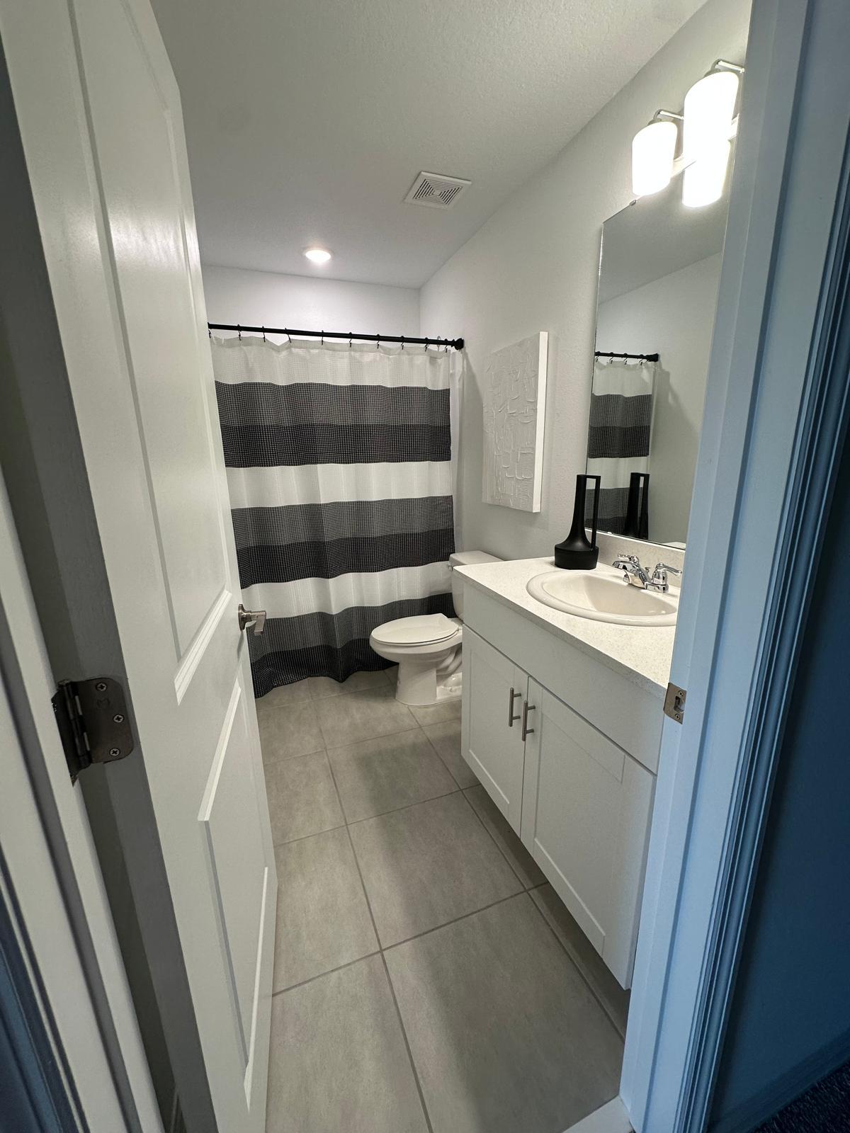 2nd Bath - 2263 Portrait St