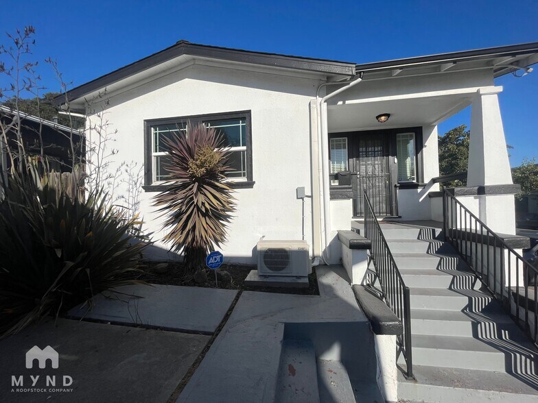 Building Photo - 1078 16th St