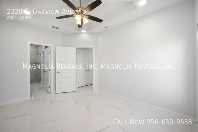 Building Photo - 2320 S Oakview Dr