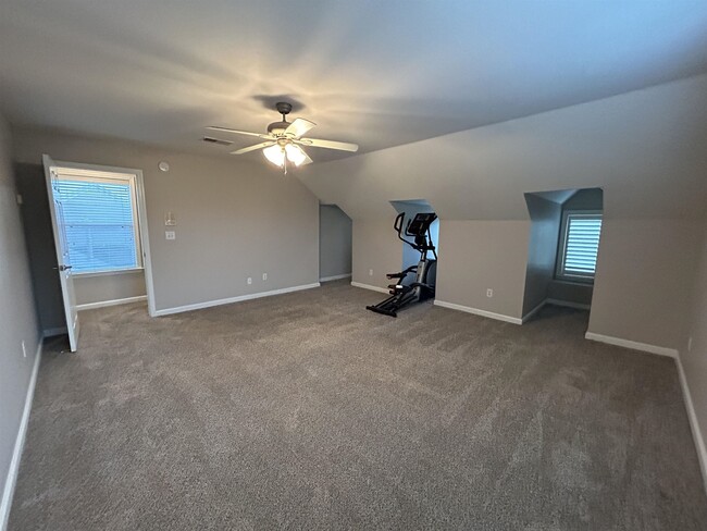 Building Photo - 1390 Island Town Dr