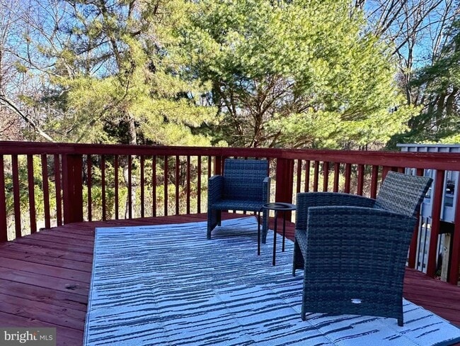 Building Photo - 31 Stoneshire Dr