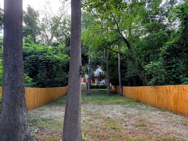 Building Photo - 2/2 Home for Rent Just 5 Minutes from Downtown Greenville!