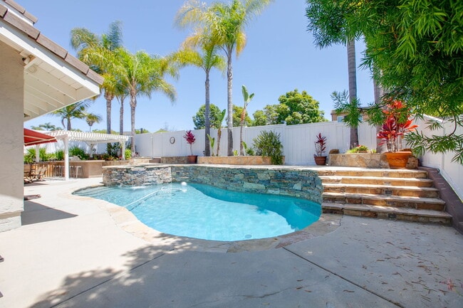 Building Photo - 7446 Trigo Ln