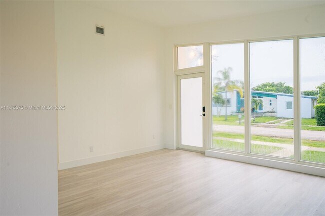 Building Photo - 8251 SW 30th St
