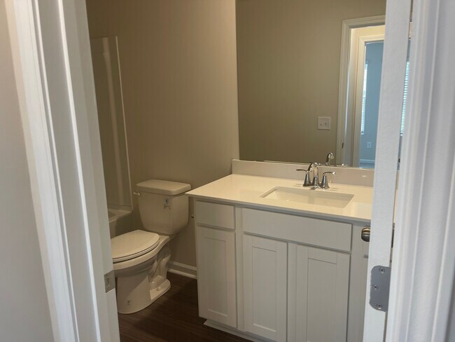 Full Bathroom Upstair - 107 Broadtree Cir