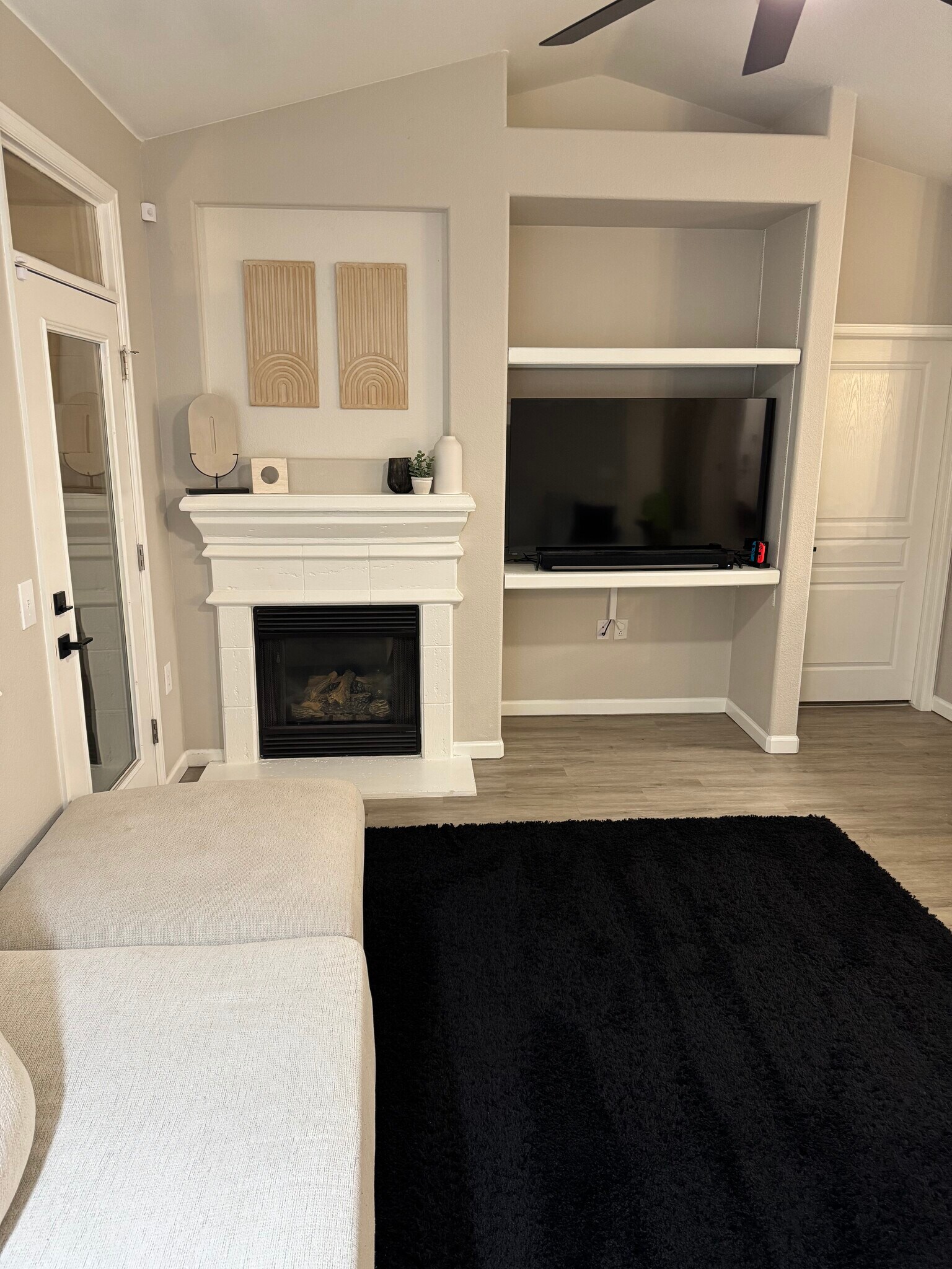 Building Photo - 10351 W Girton Dr