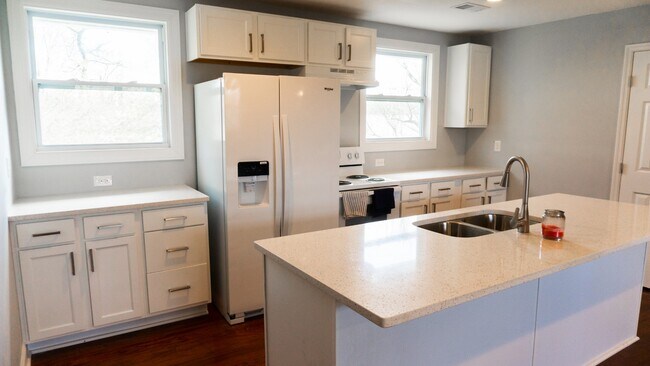 Building Photo - 3848 Sam Boney Dr