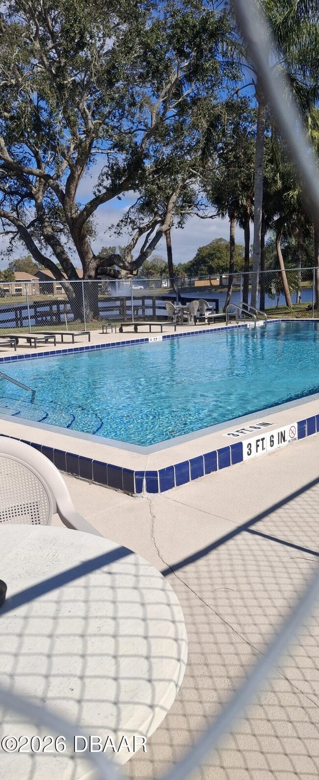 Building Photo - 196 W Sandalwood Ct