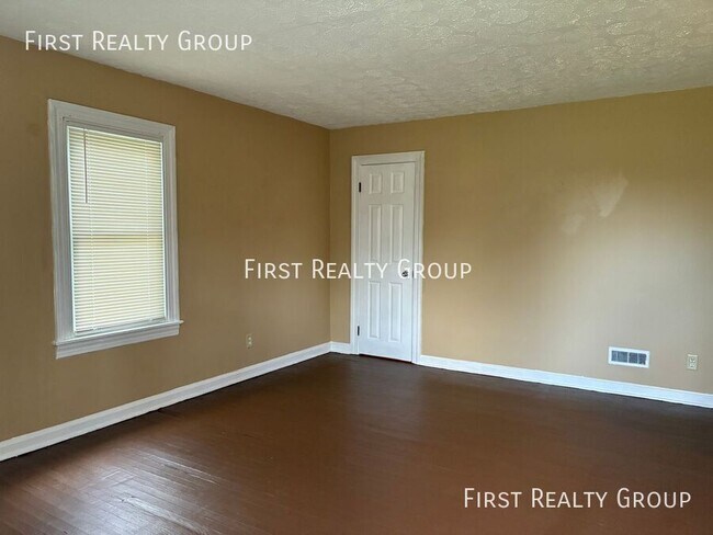 Building Photo - 5290 Derby Rd