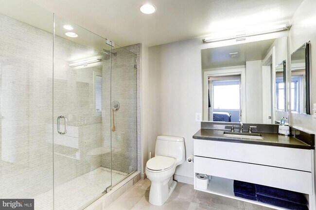 Building Photo - 1311 13th St NW