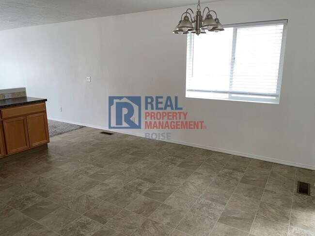 Building Photo - 3 Bedroom 2 Bath Boise Home Coming Soon!