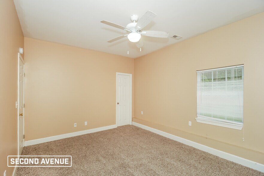 Building Photo - 430 Eagles Nest Cir