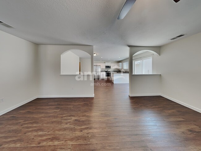 Building Photo - 9201 W Shelterwood Dr
