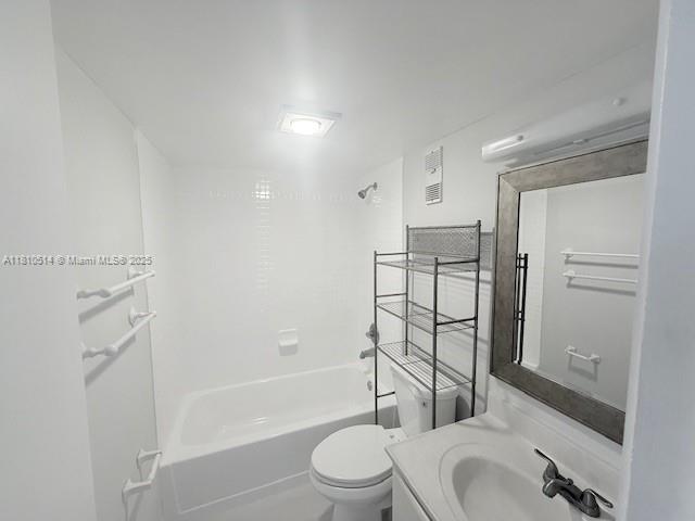 Building Photo - 1300 St Charles Pl