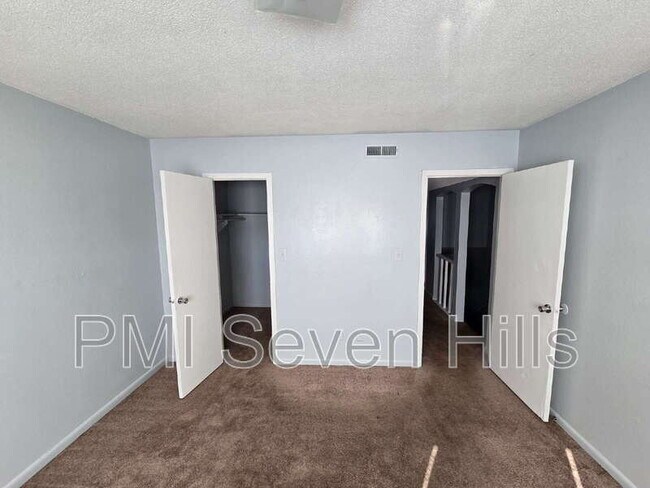 Building Photo - 2325 W Pensacola St