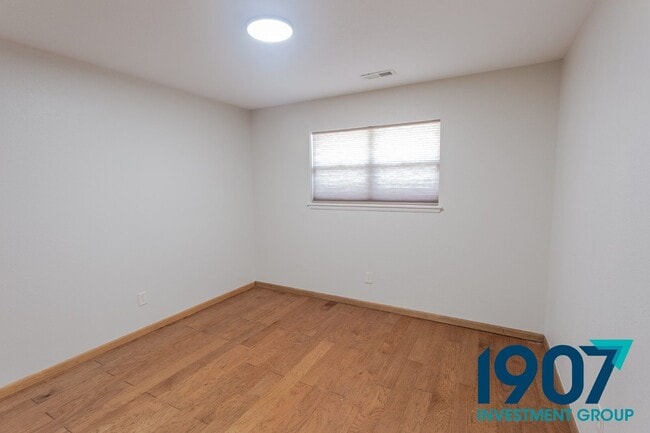 Building Photo - 120 Platt Ln