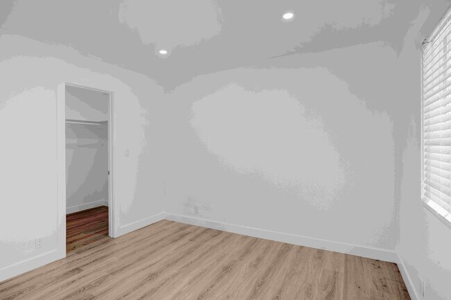 Building Photo - Brand-New Designer 2 Bed / 2 Bath – Spacious Upstairs Unit w/ Parking | Prime Alhambra