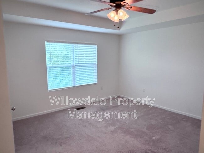 Building Photo - 416 Skymont Dr