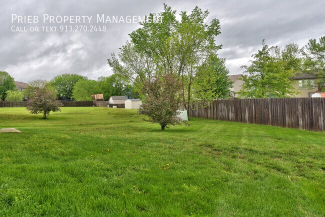 Building Photo - Fountain Gate Village Single-Family Homes ...
