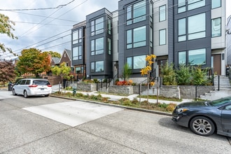 Building Photo - 8326 C 16TH AVE NW 98117