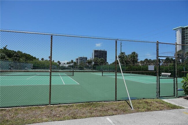 Building Photo - 9940 S Ocean Dr