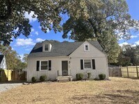 Building Photo - 1507 Foster Rd