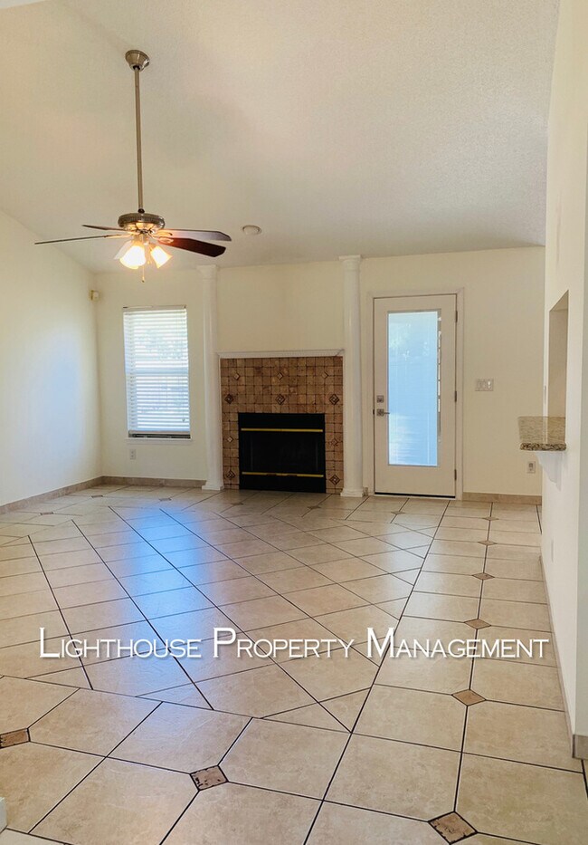 Building Photo - Pristine 3/2 in University Park!  Won't Last Long!